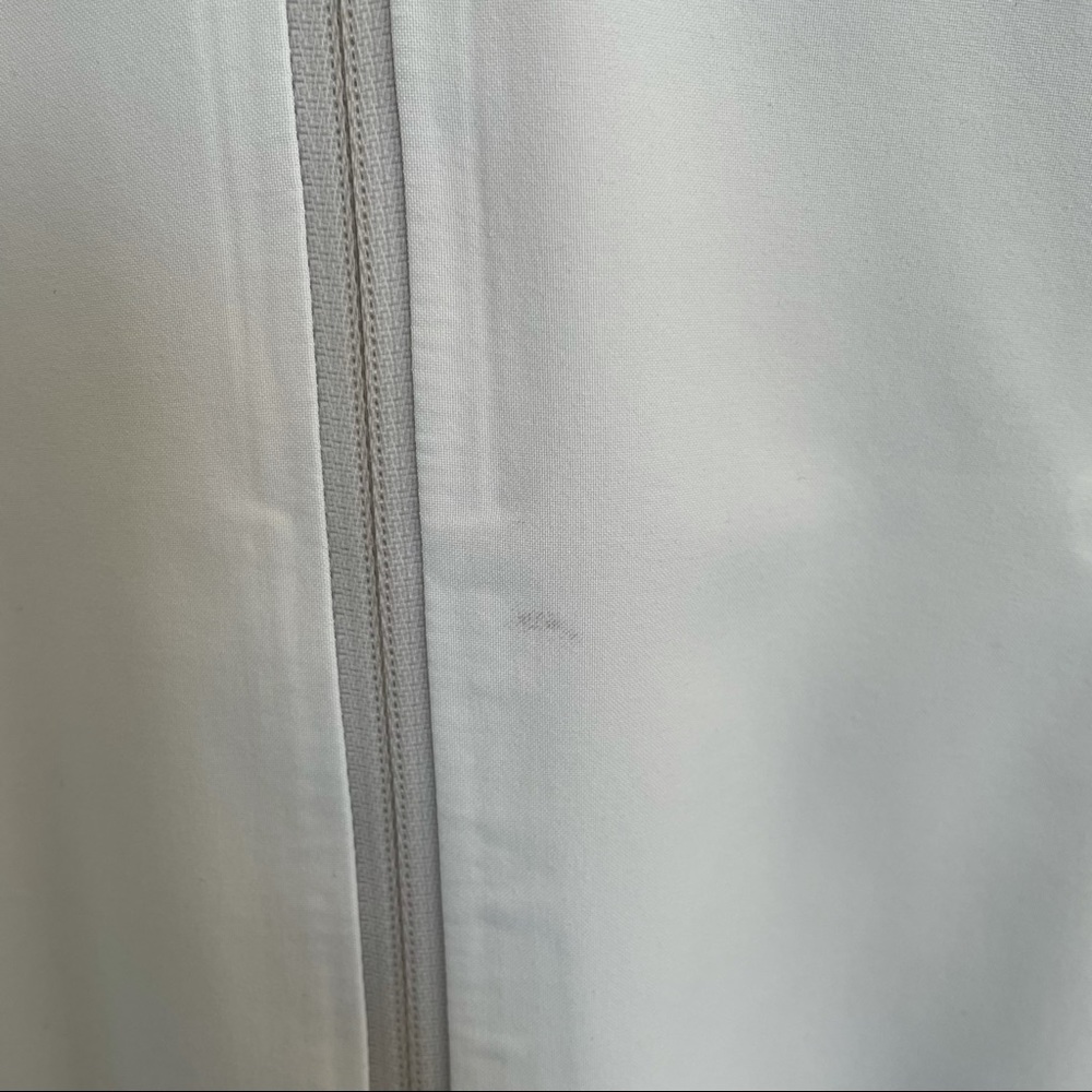 Lululemon Rain Jacket - image 7